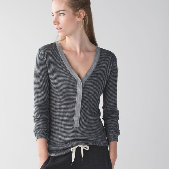 Lululemon Find Your Mantra Henley - Picture 1 of 9